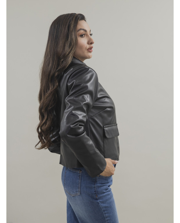 CHAQUETA CUERINA PERLA